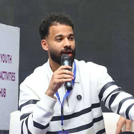 عمرو هلال